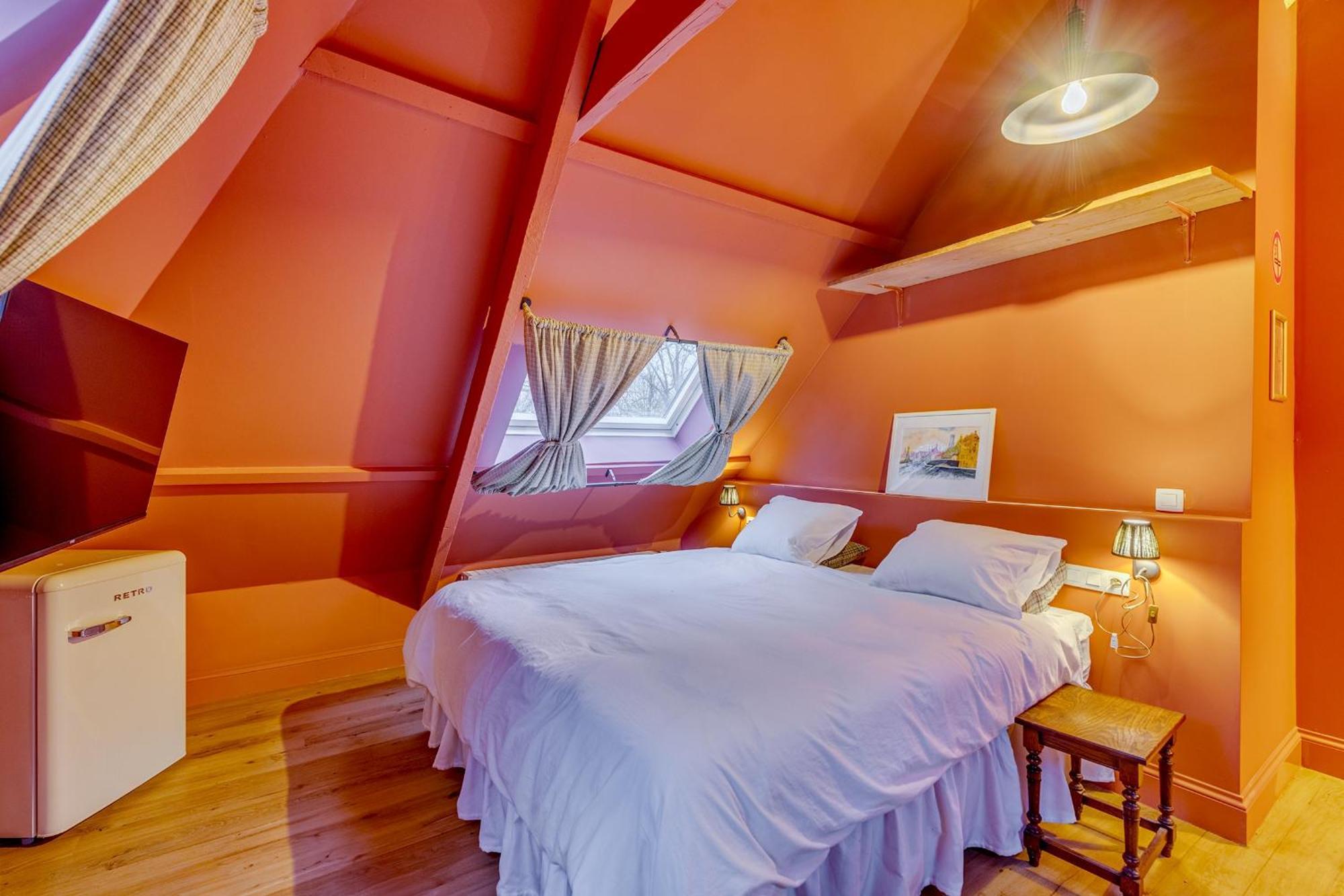Homestay Romantic Escape And Wellness At Miss Tinguett In Bruges