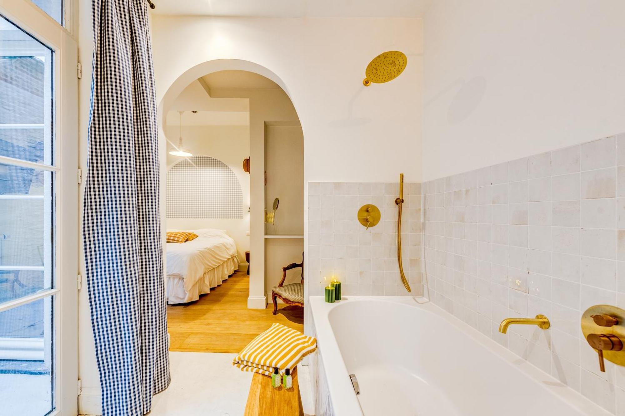 Romantic Escape And Wellness At Miss Tinguett In *