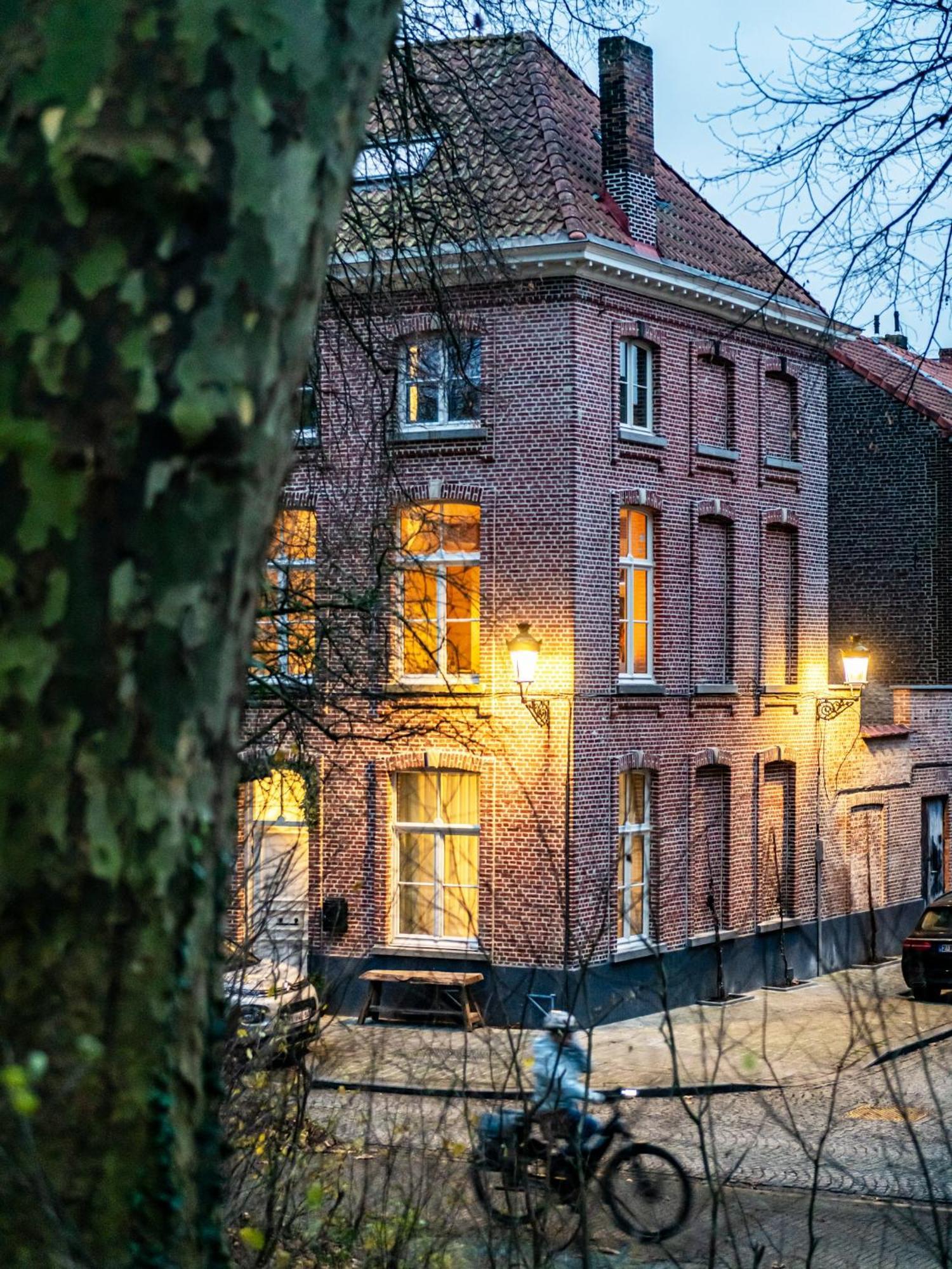 Romantic Escape And Wellness At Miss Tinguett In Séjour chez l'habitant Bruges
