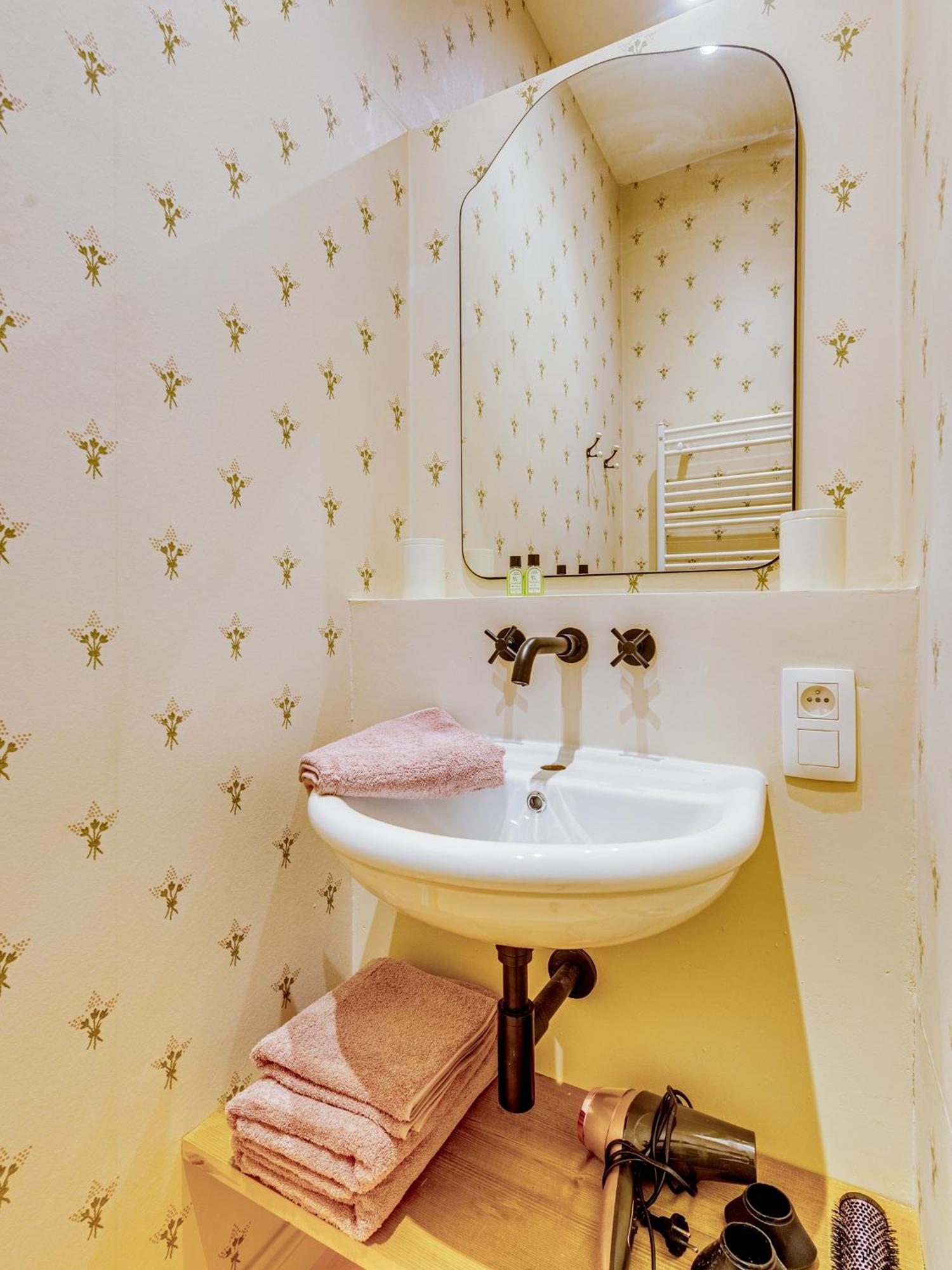 Romantic Escape And Wellness At Miss Tinguett In Séjour chez l'habitant *